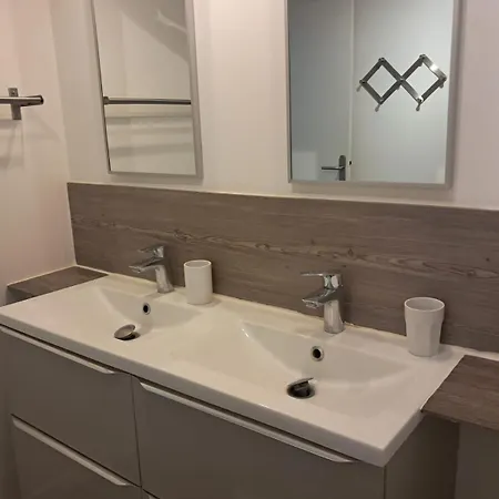 T2 Le Colombier Lägenhet